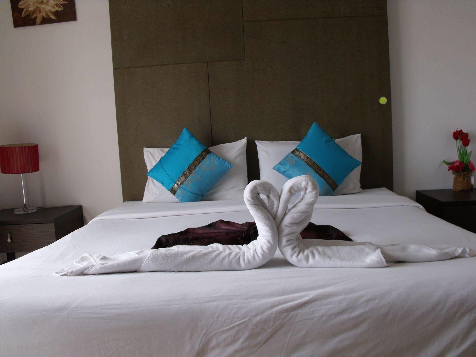Bgw Phuket Hostel Patong Εξωτερικό φωτογραφία