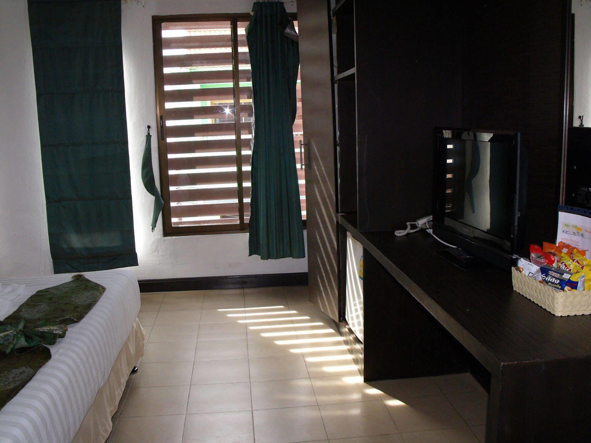 Bgw Phuket Hostel Patong Εξωτερικό φωτογραφία