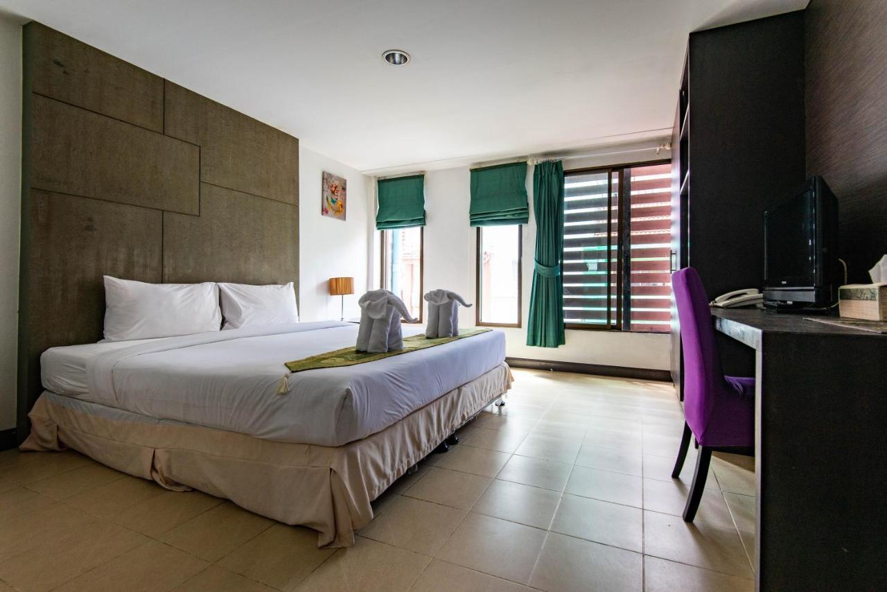 Bgw Phuket Hostel Patong Εξωτερικό φωτογραφία