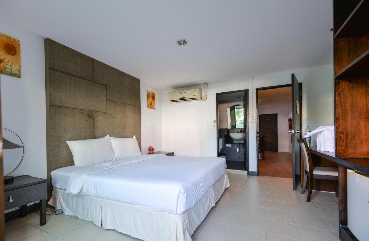Bgw Phuket Hostel Patong Εξωτερικό φωτογραφία
